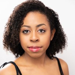 Meet your Posher, Maya